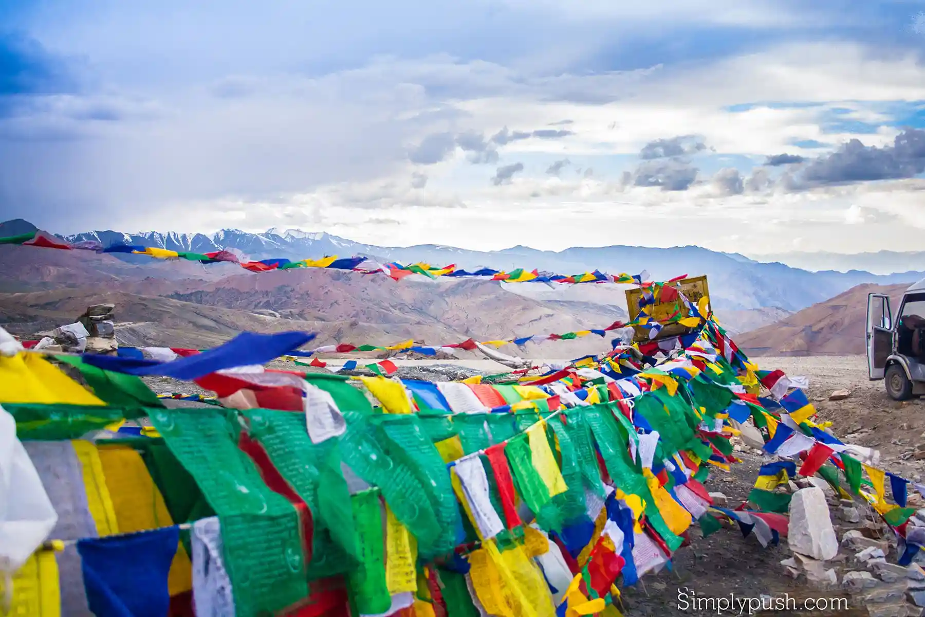 Leh-manali-road-trip-pics-manali-leh-route-plan-how-to-plan-a-trip-to-leh-manali-highway-on-bike-pushpendragautam-pics-event-photographer-india